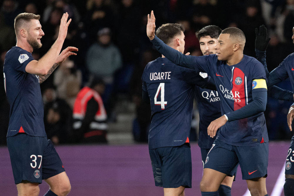 包含曼联主场被巴黎圣日耳曼击败,出局风险突增的词条 包含曼联主场被巴黎圣日耳曼击败,出局风险突增的词条