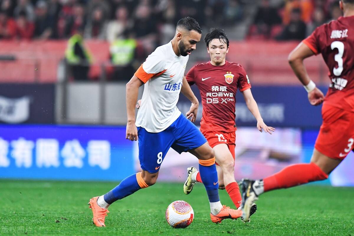 鲁能客场连败加剧，力保保级关键时刻陷入低谷的简单介绍