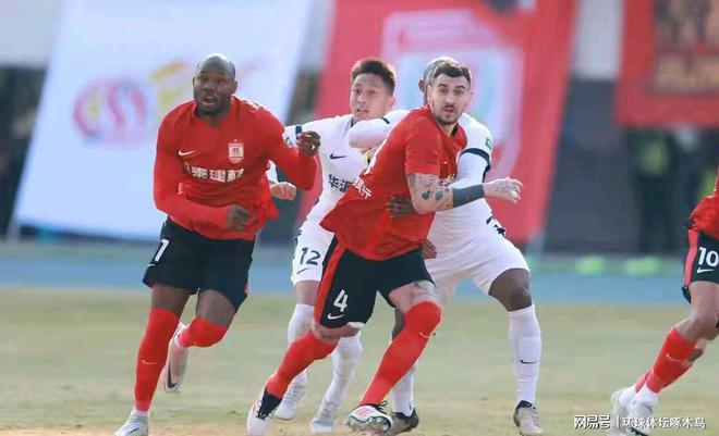 长春亚泰战平对手，保持不败战绩