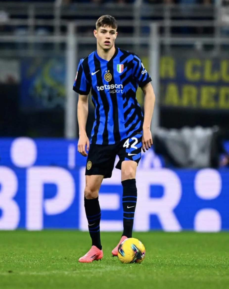 包含国米新援异军突起，成为球队中流砥柱的词条