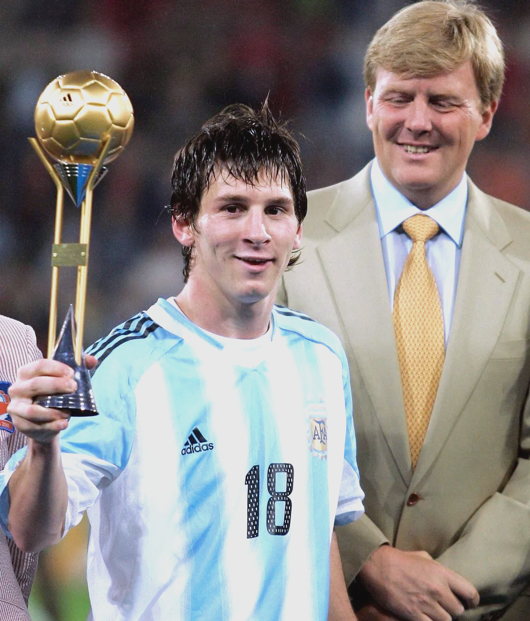 开云体育下载-关于传奇球星宣布退役，金球奖得主功成名就的信息