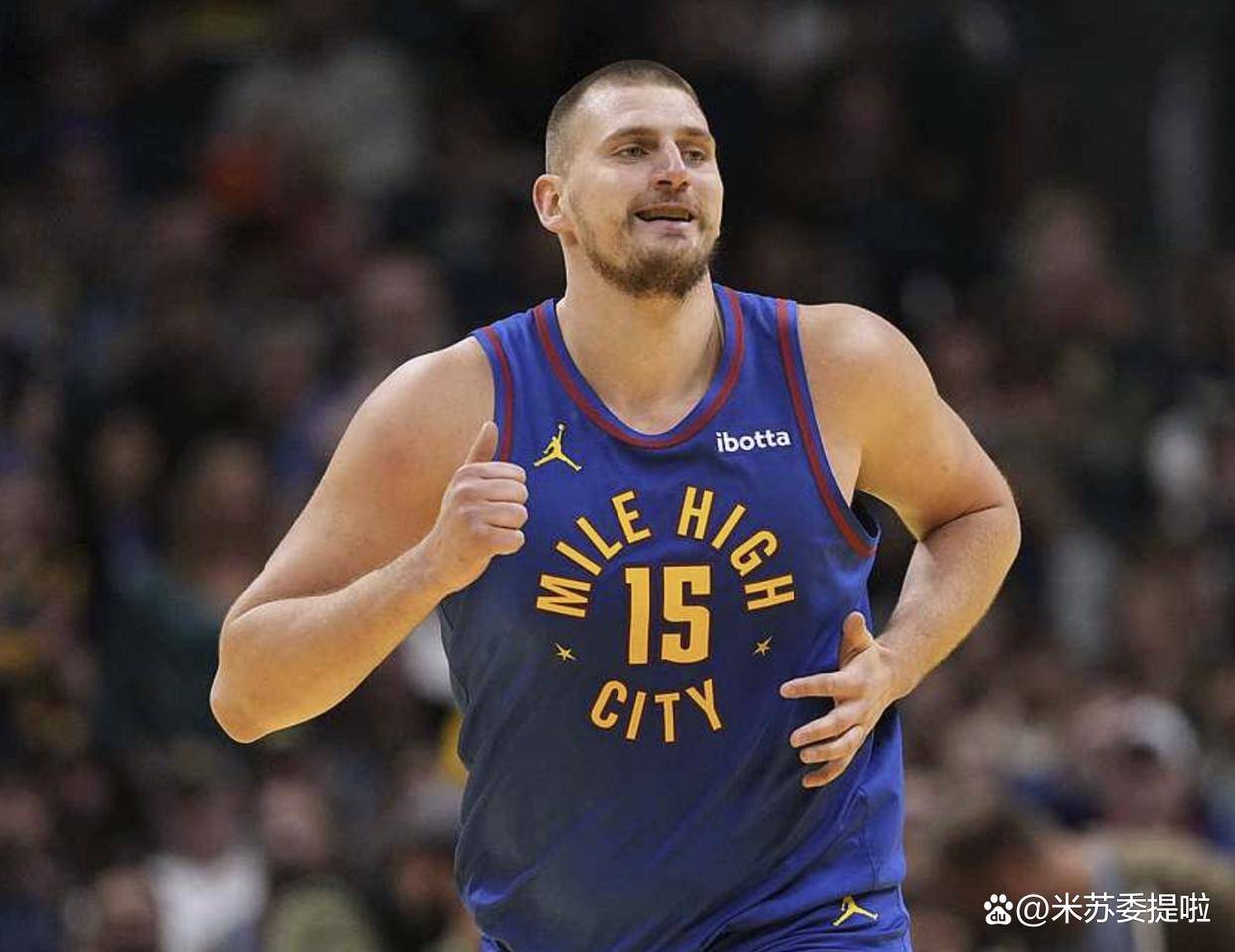 科威特队球员篮板球表现抢眼，有望胜利