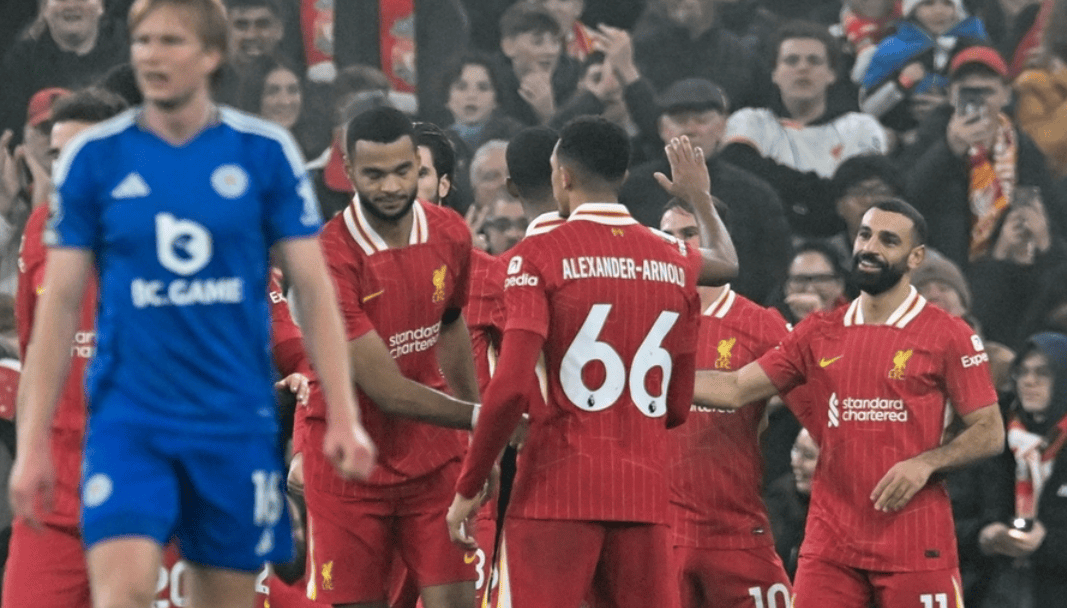 开云体育平台APP-曼联主场擒英超领头羊，热刺上演豪取三分！