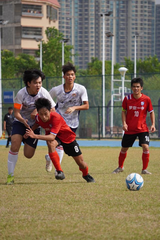 关于精彩足球瞬间：球队配合默契获好成绩的信息