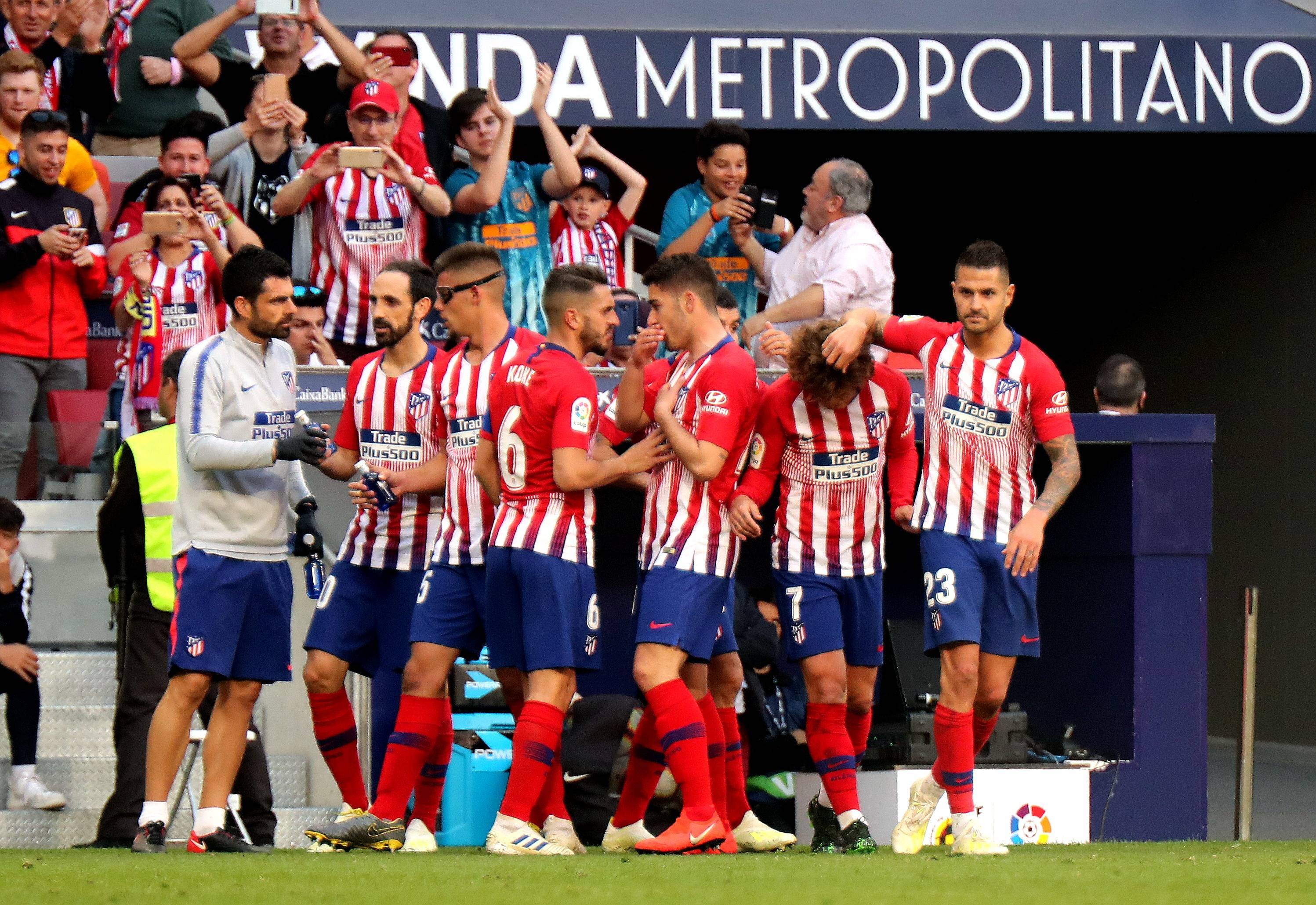 开云体育平台APP-极限足球竞技：球员们拼尽全力，为胜利而战的简单介绍