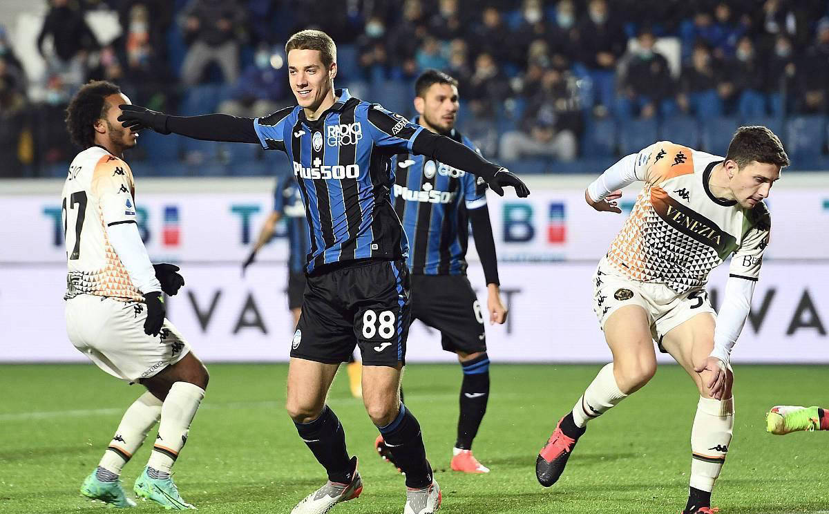 包含帕尔马客场逆袭获胜，积分进一步攀升的词条