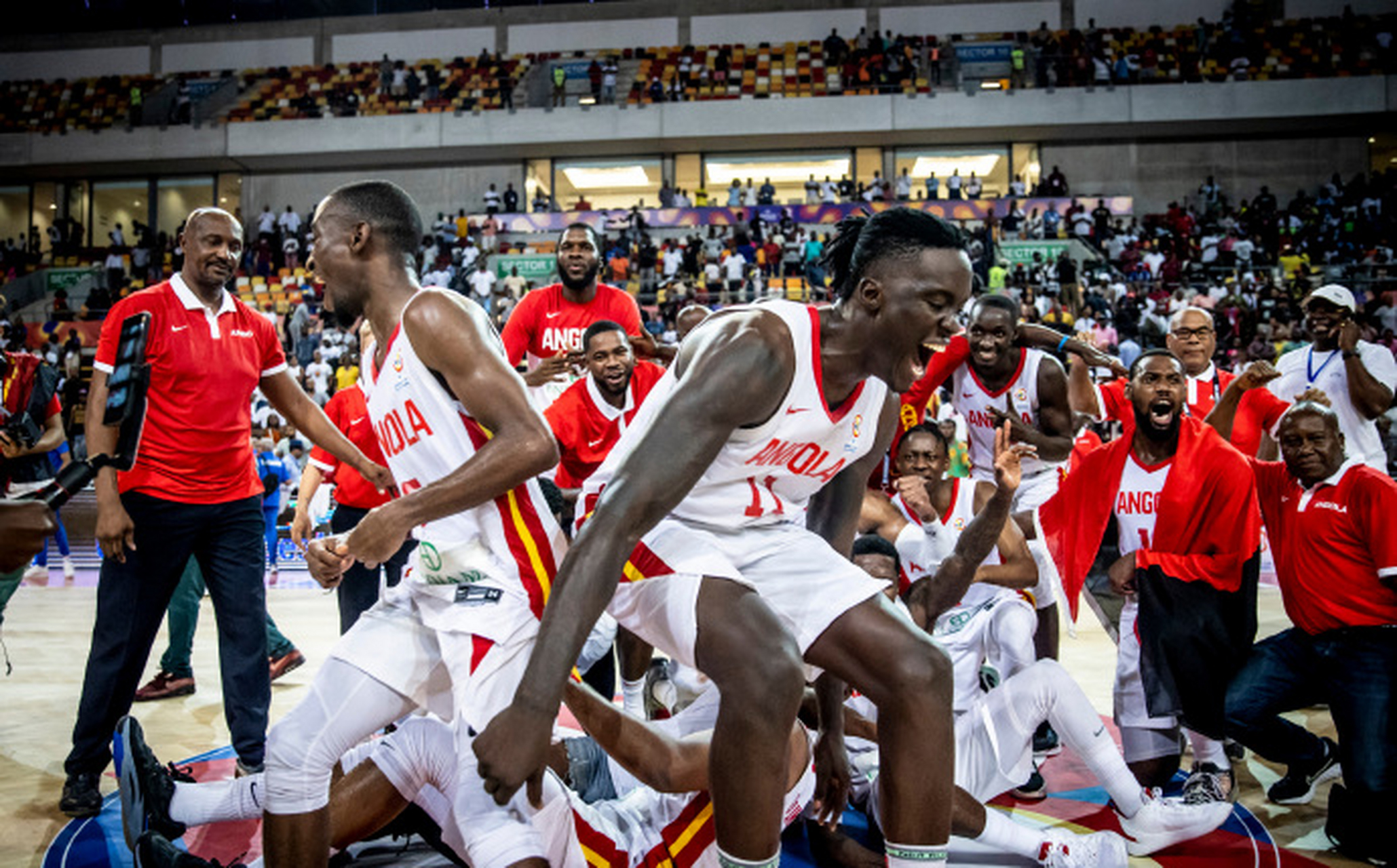 开云体育下载-非洲球队在国际比赛中获得胜利