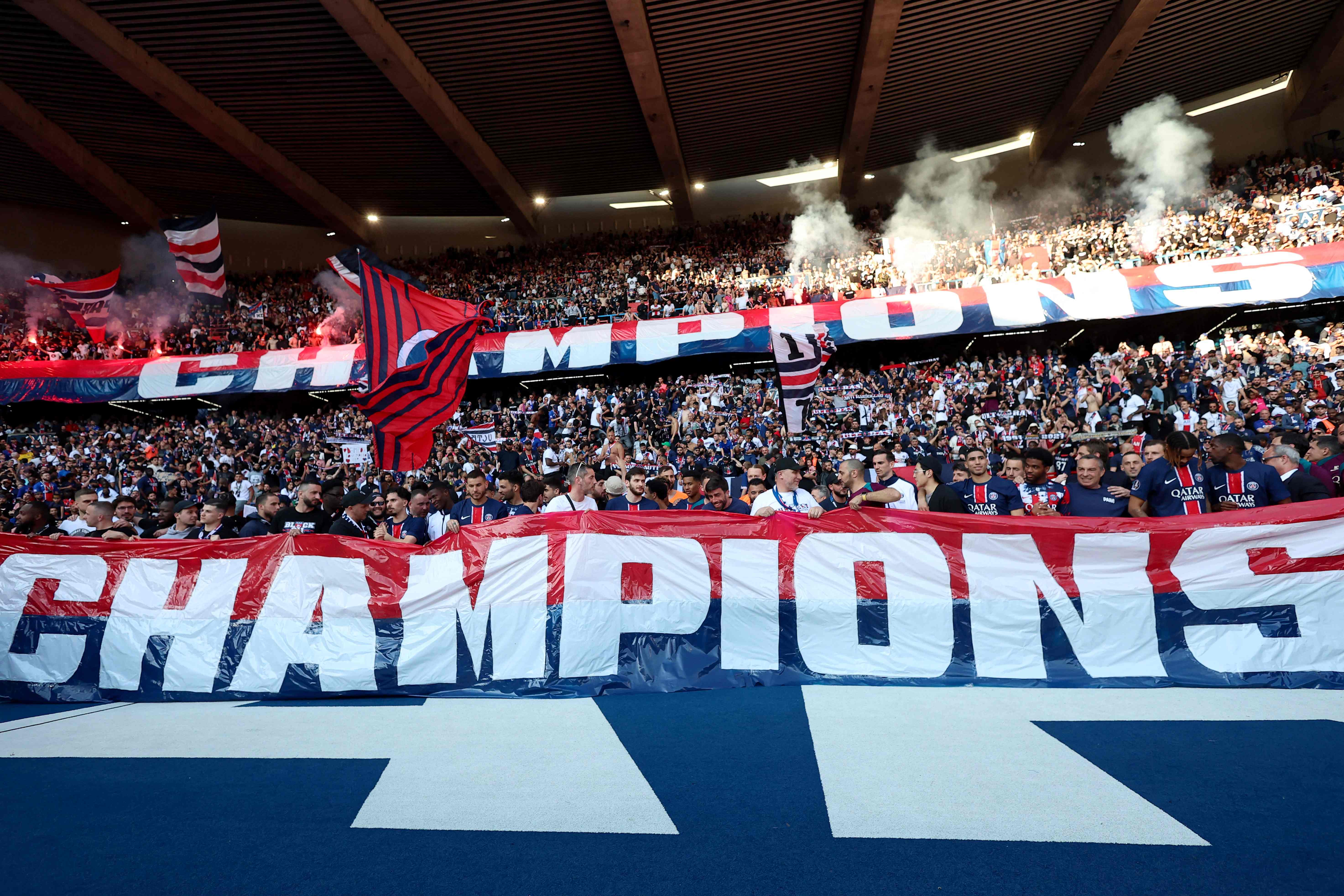 开云下载-关于巴黎圣日耳曼击败亚眠，继续领跑榜首！的信息