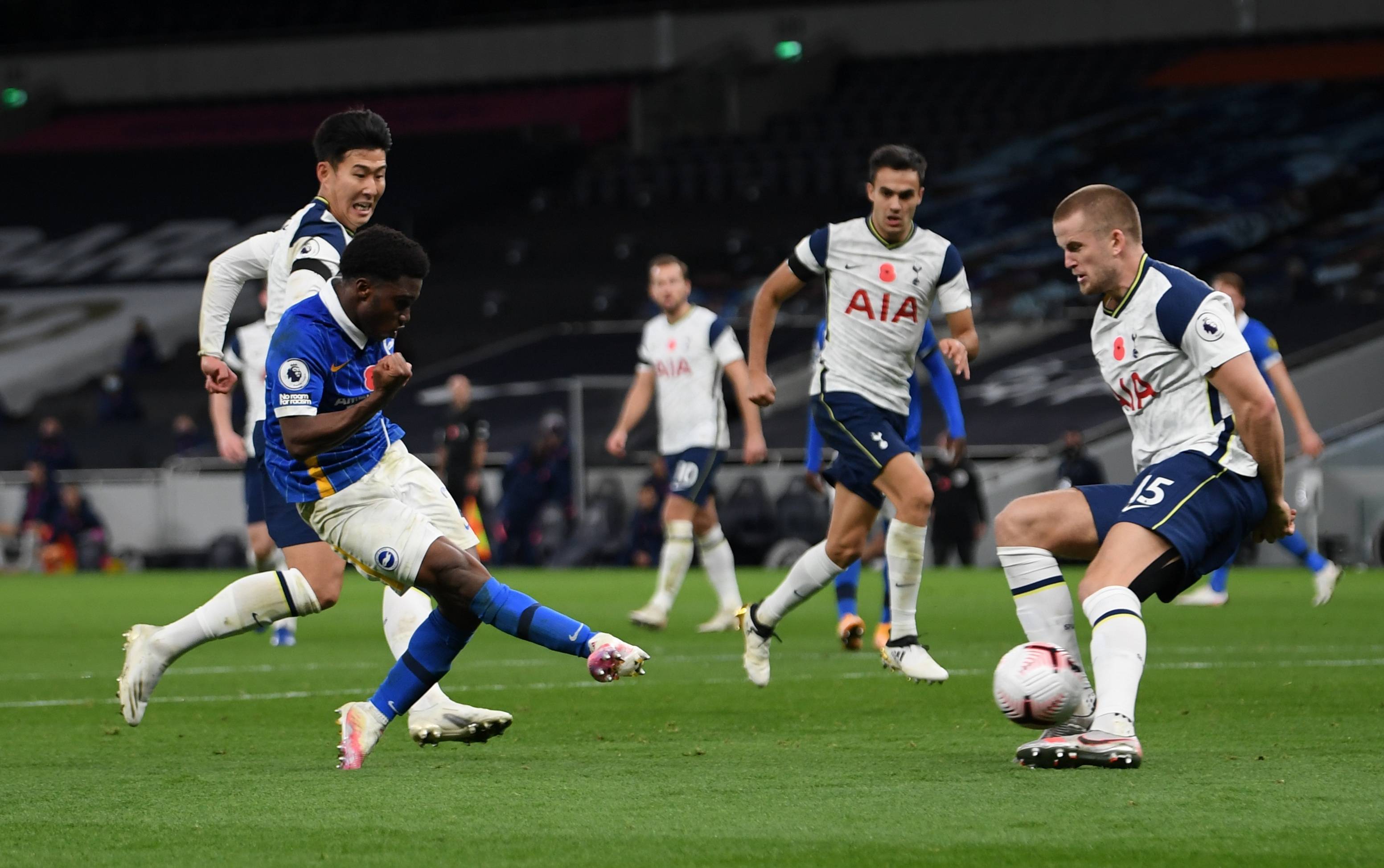 曼联球队备战新赛季，赛程紧密挑战重重的简单介绍