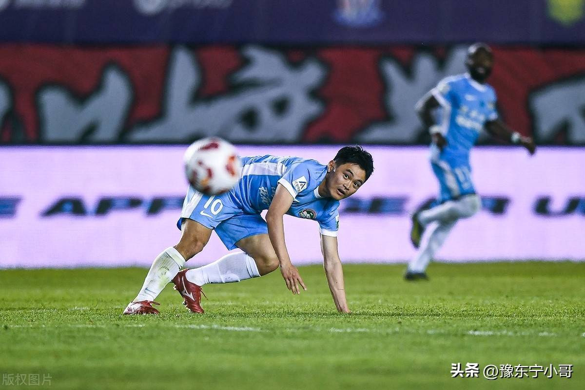 包含河南建业在客场战胜深圳佳兆业，收获关键胜利的词条