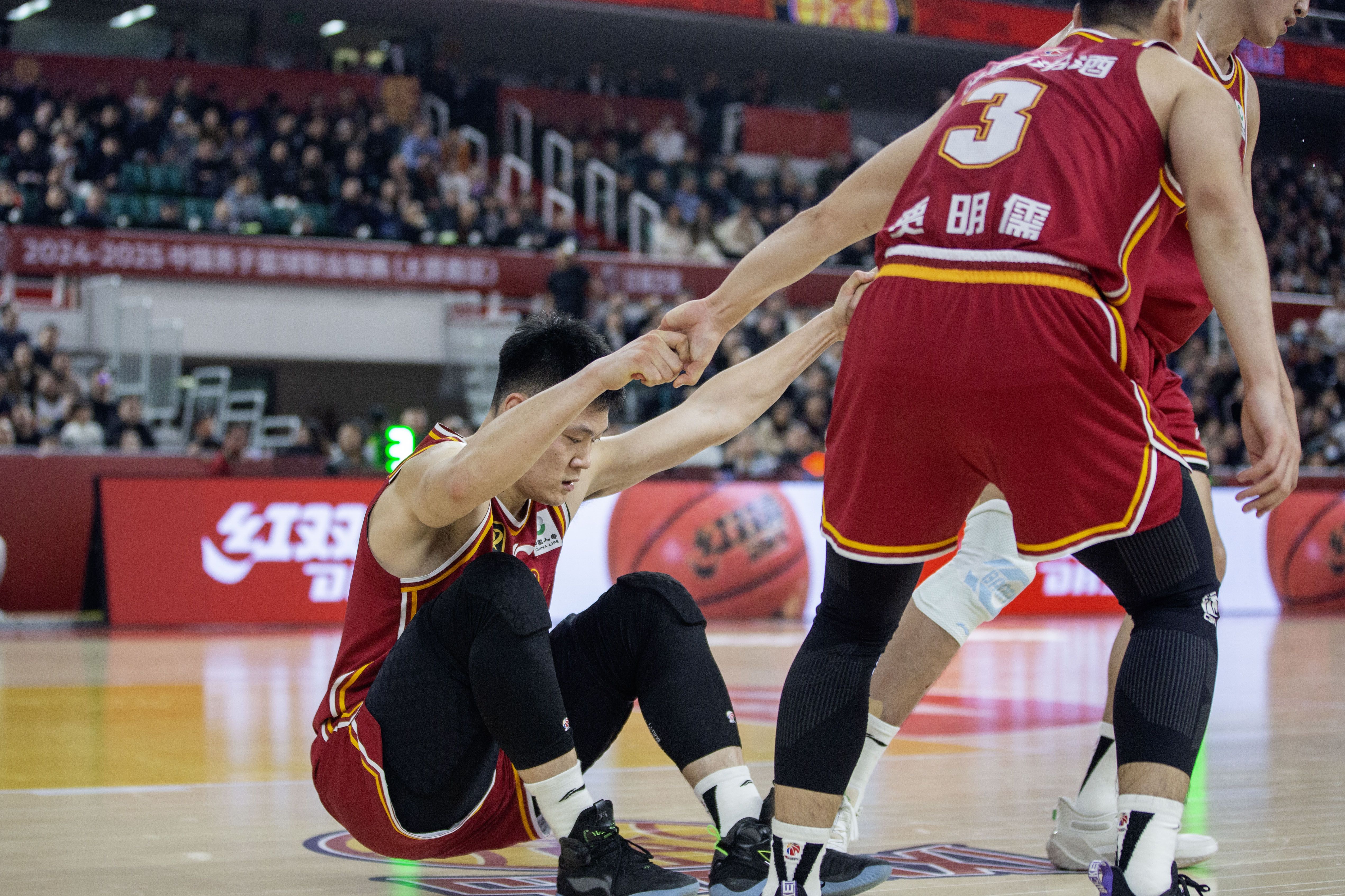 山西男篮客场大胜，喜迎连胜