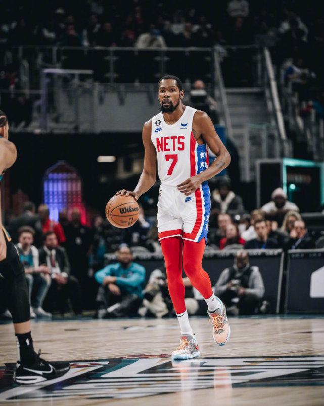 开云体育入口-篮网惊险逆转，杜兰特关键时刻挺身而出的简单介绍