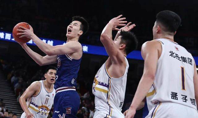 格罗塞托俱乐部老板公开批评球队表现的简单介绍