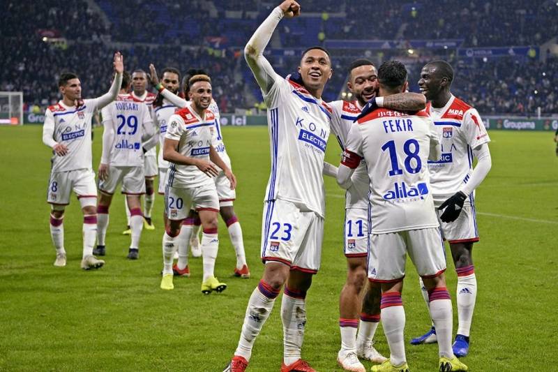 开云体育在线-里昂球员在法甲比赛中表现出色，备受关注