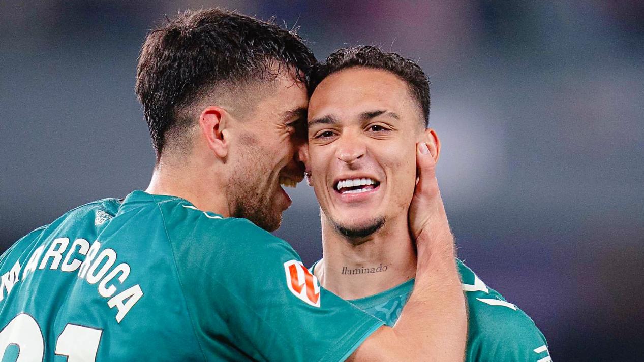 开云体育app-包含格拉那卡纳克队加强防线，连续七场不败的词条