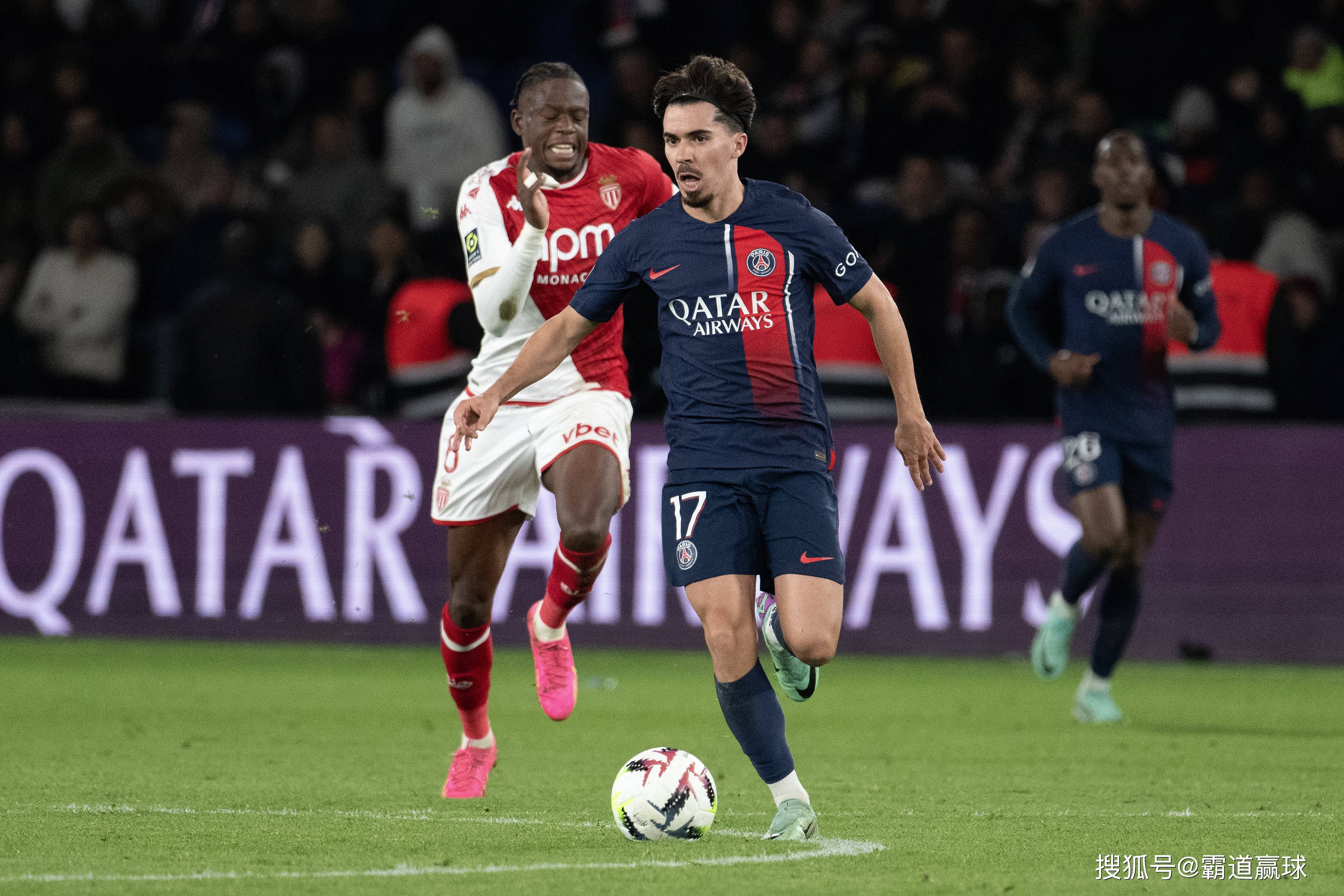 关于摩纳哥客场失利，法甲榜排名持续下滑的信息