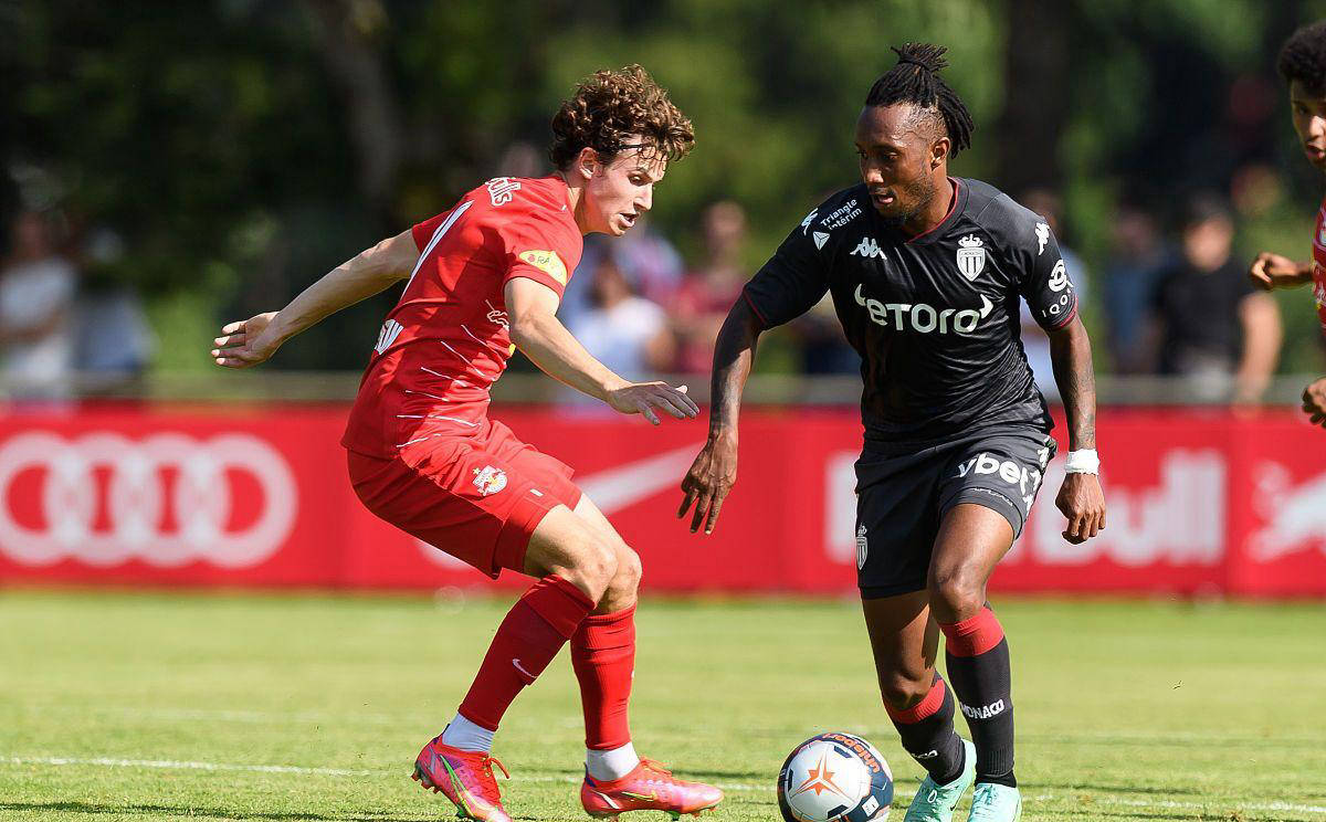 摩纳哥战胜兰斯，追赶法甲前列球队