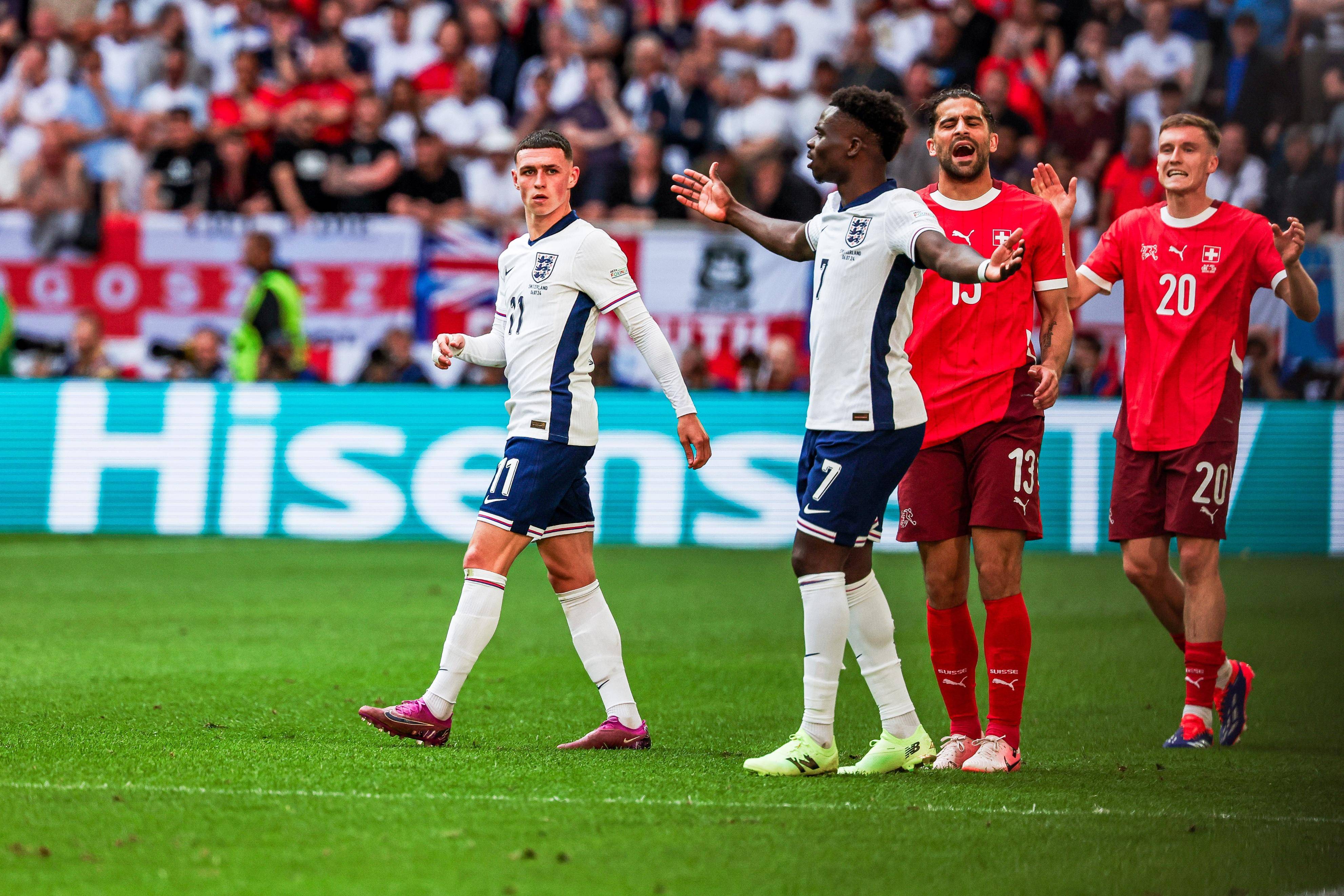 关于英格兰横扫捷克，成功晋级欧洲杯四强的信息