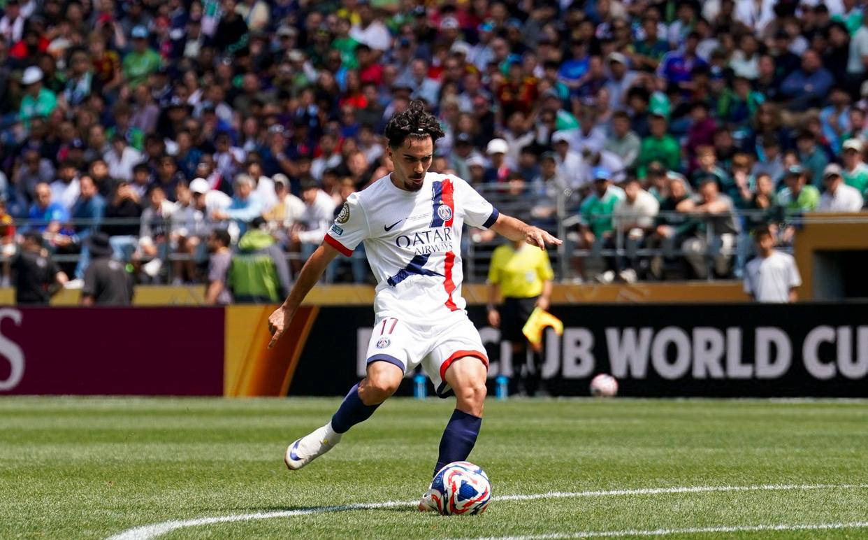 开云体育-欧冠比赛进入决胜阶段，球队压力倍增