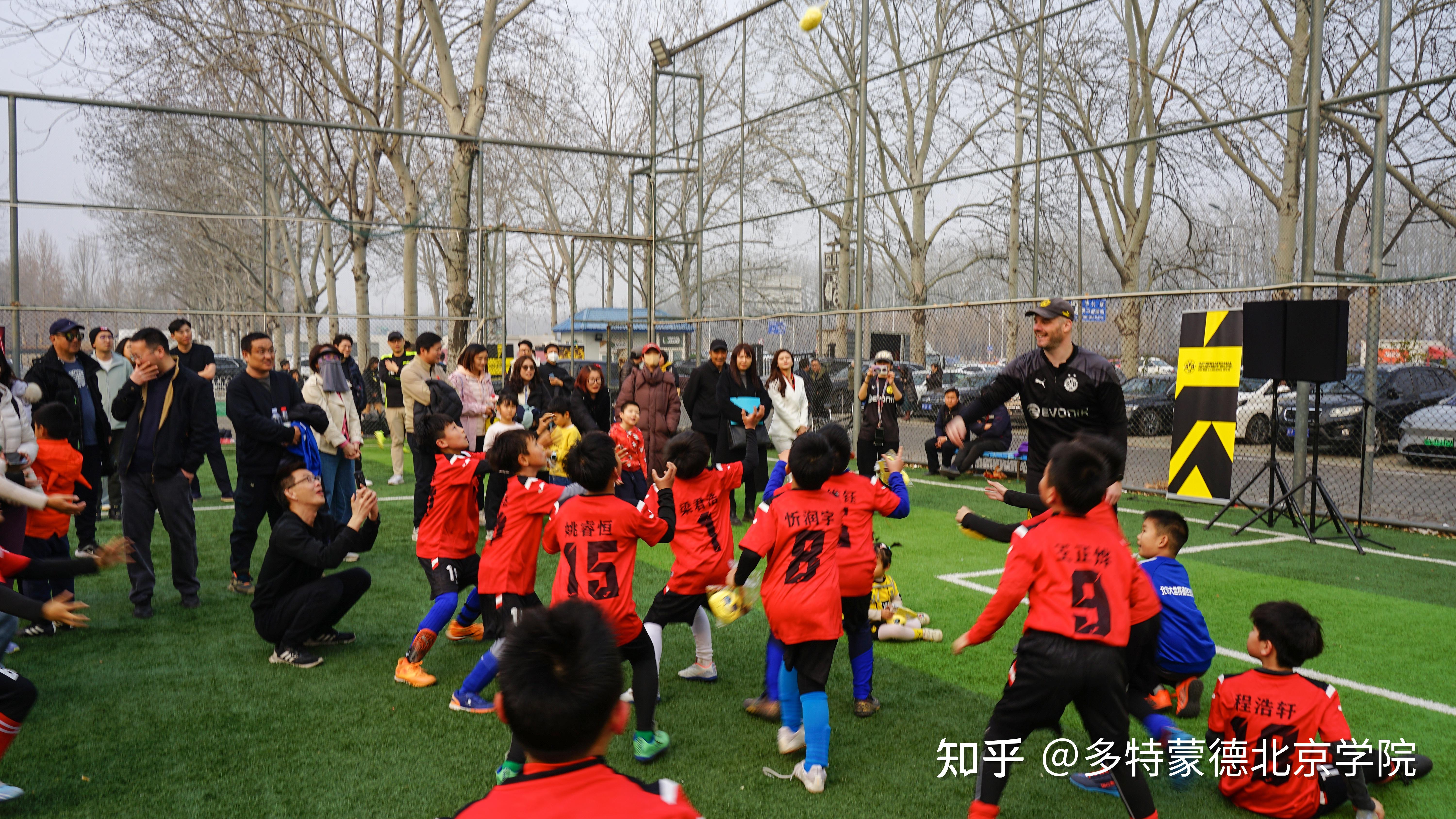 开云体育APP下载-国内外球队交流，探讨足球技艺