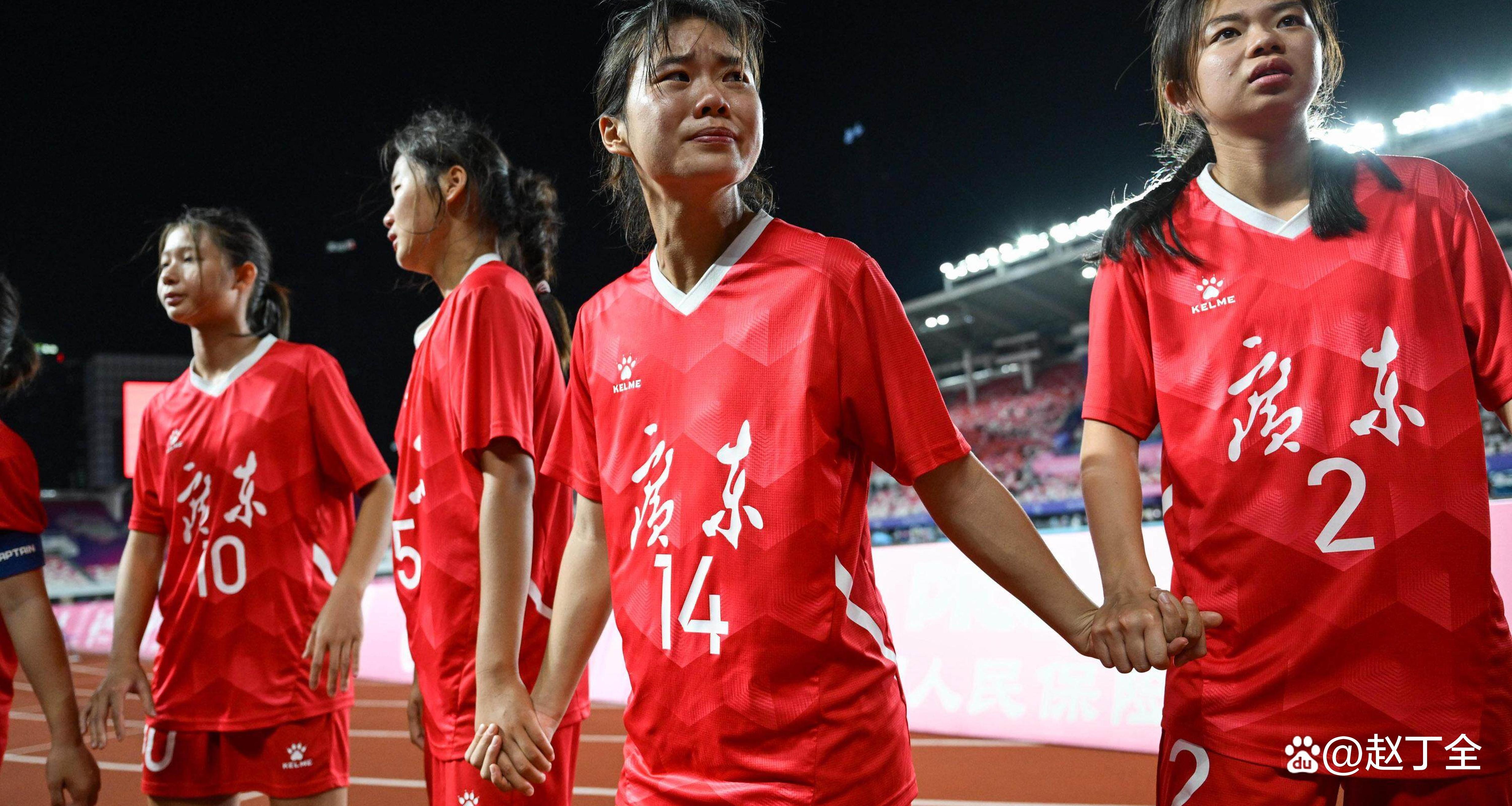 国内女足职业联赛崭露头角，球场激烈