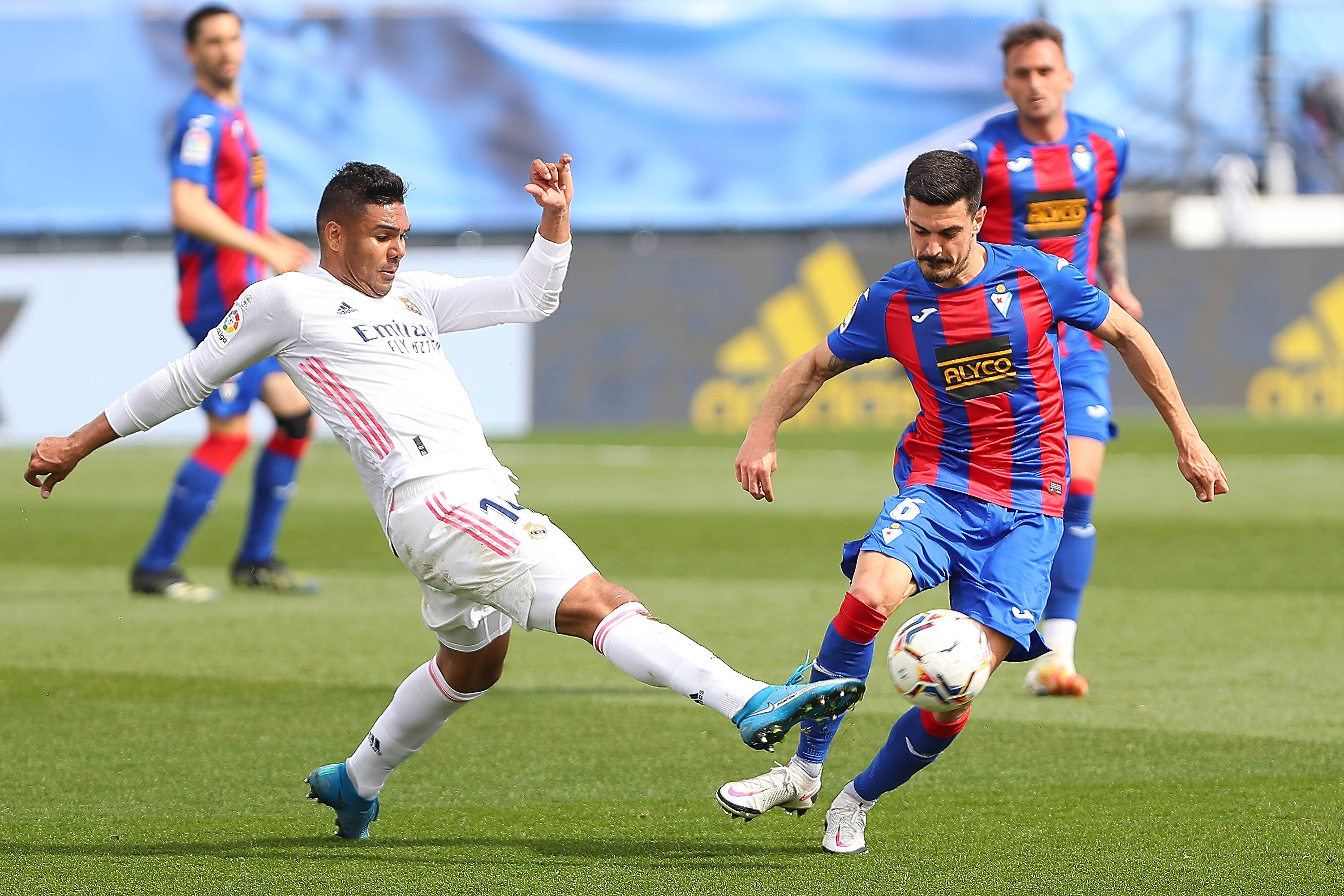 埃瓦尔取得宝贵三分，赢得近期比赛