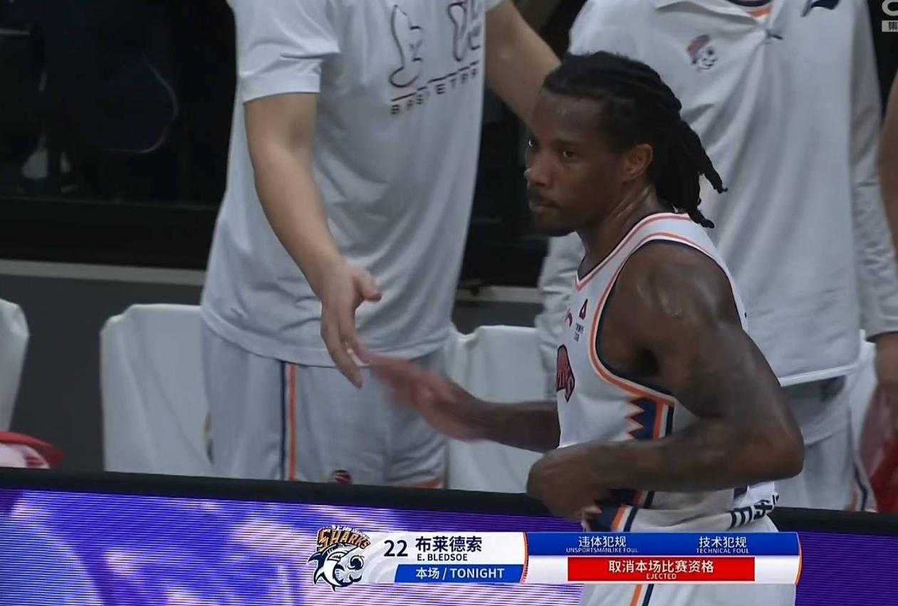 马赛在对阵北约恩安联队的比赛中胜出