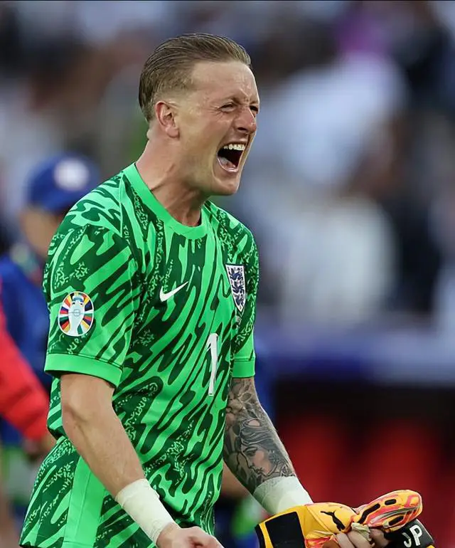 包含比利时大胜黑山，欧洲杯一触即发的词条