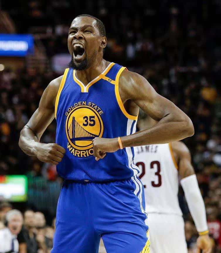 杜兰特神勇登场，勇士力挫人迎来胜利