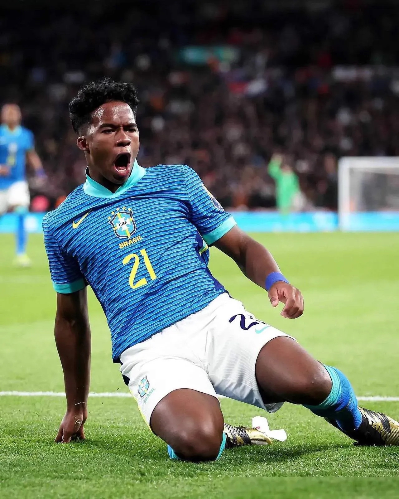 开云下载-巴西球队凭借出色表现晋级淘汰赛