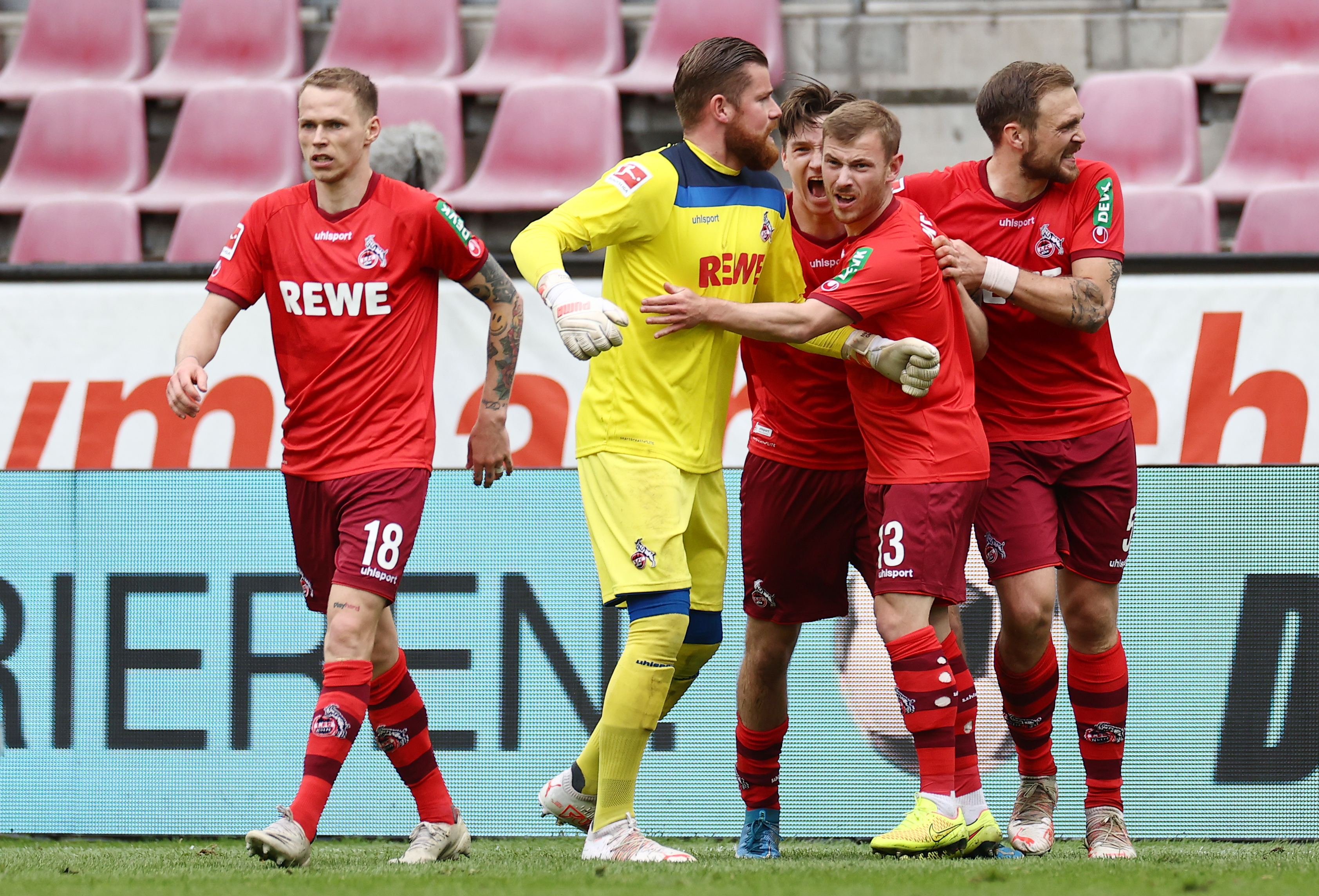 开云体育中国-包含科隆遭遇惨败，德甲保级之路任重道远的词条