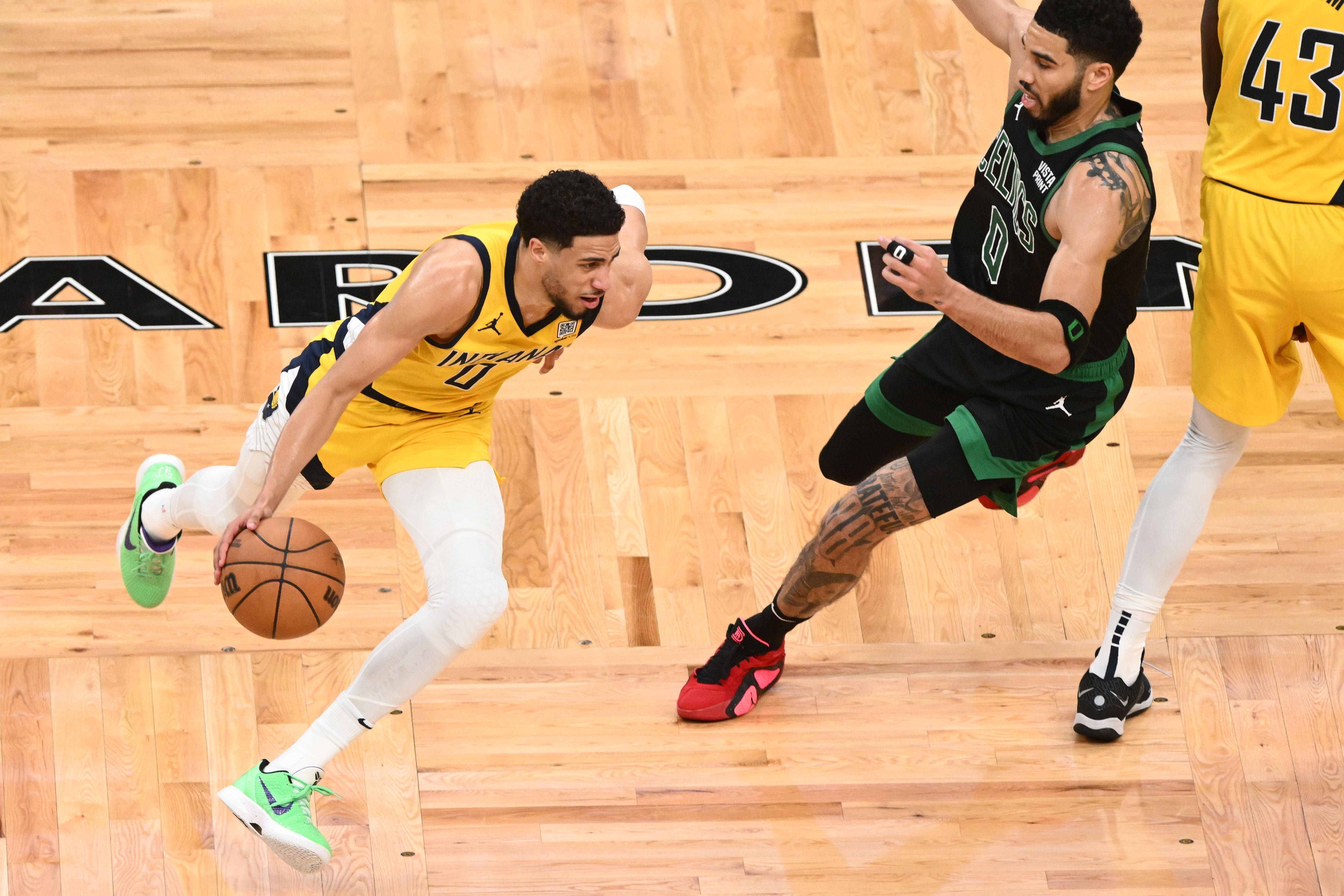 步行者队员凭借高效进攻，轻松击败对手的简单介绍