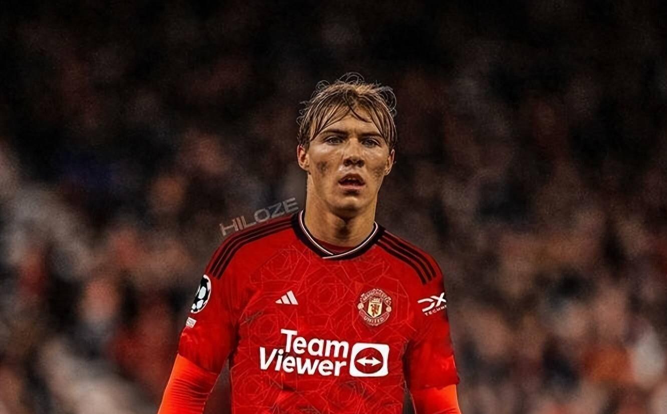 曼联轻松胜利：继续追平AC米兰的简单介绍