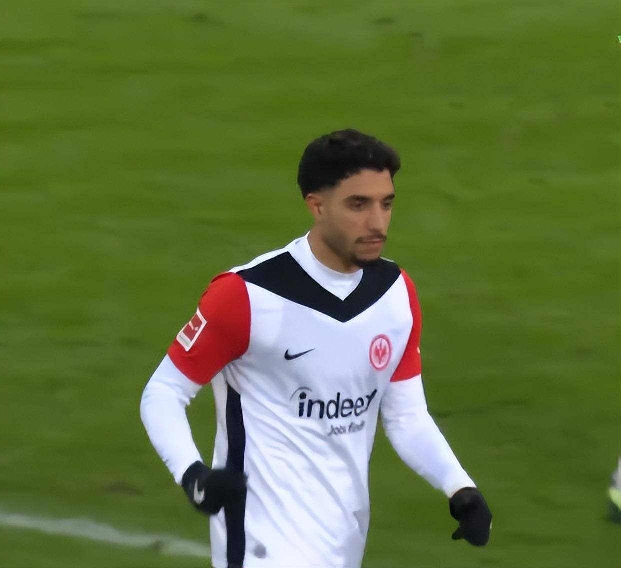 关于法兰克福主场输球，保级之路一波三折的信息