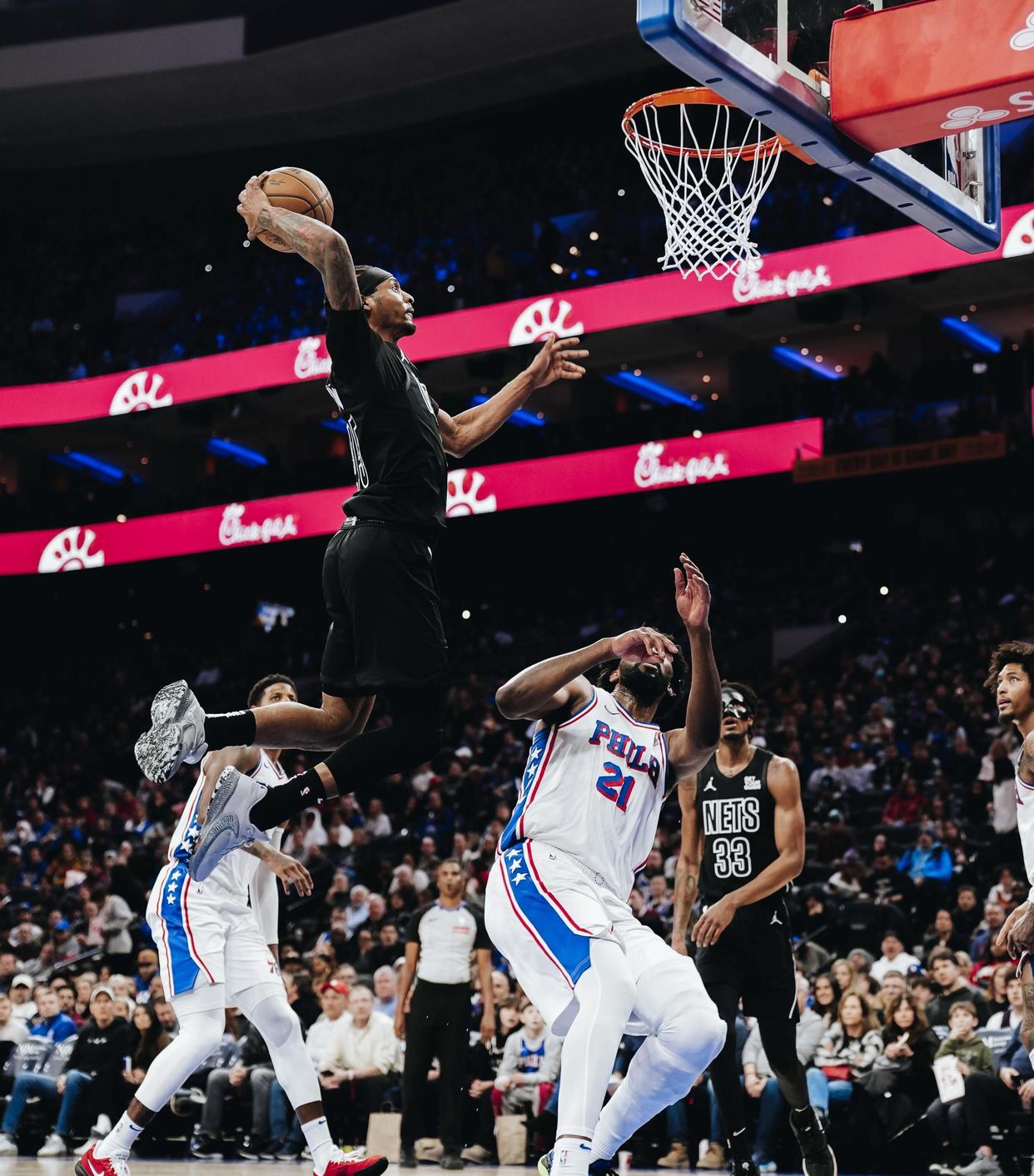 篮网队防守薄弱，球队面临问题