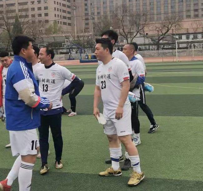 阵容调整妙到毫厘,球队竞技状态升级 阵容调整妙到毫厘,球队竞技状态升级