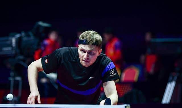 瑞典队鏖战法国队，波尔点燃赛场