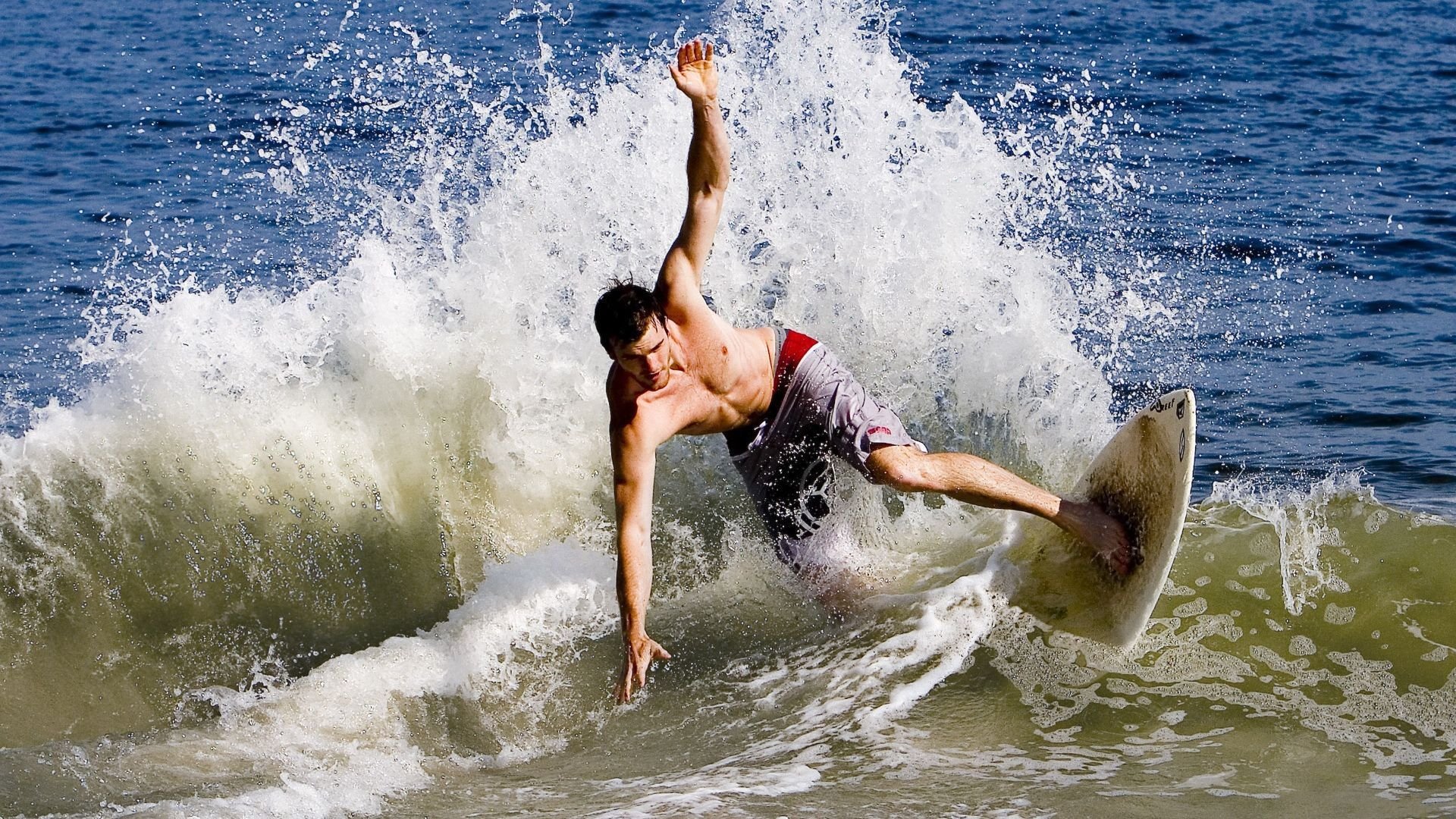 传奇之夜，奥纳纳西甲首秀封神，国家德比见证门将新篇章