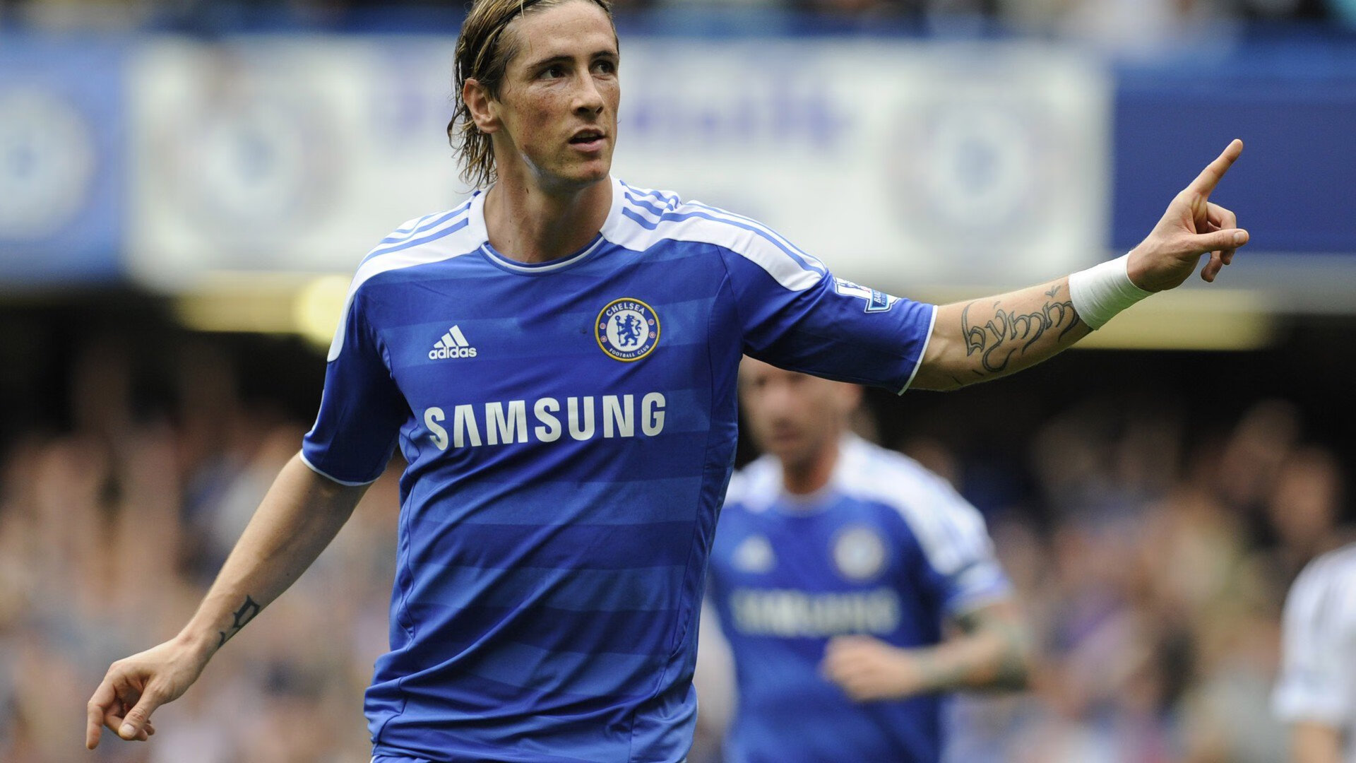 时空褶皱中的唯一性,当巴萨在丹麦陷落,萨卡于NBA总决赛接管比赛