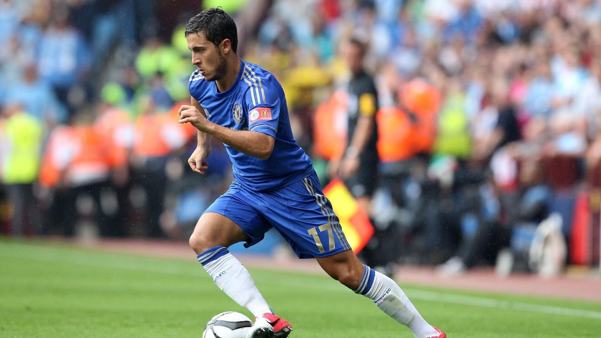 开云体育-致命超车，塞恩斯在拉斯维加斯毫秒间的决断，为何是法拉利对索伯团队的绝杀？